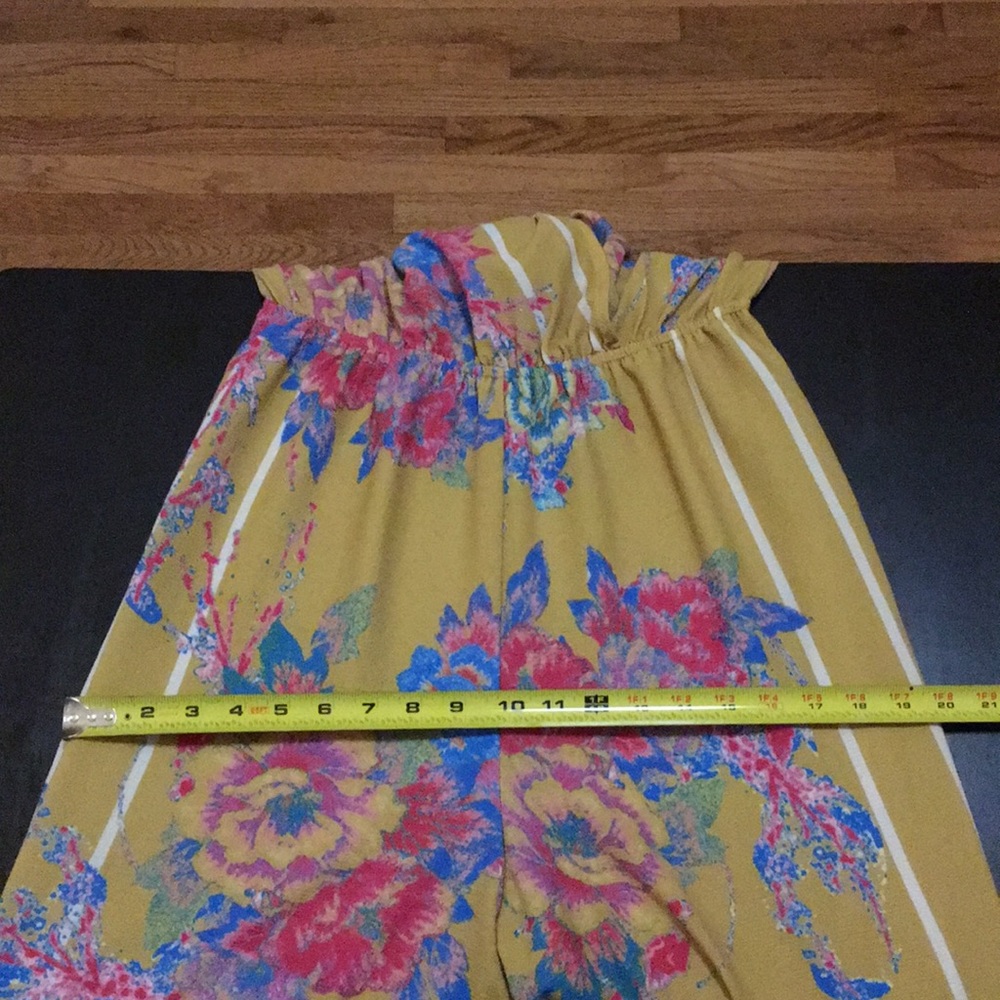 Flying Tomato Floral Romper - Picture 12 of 14